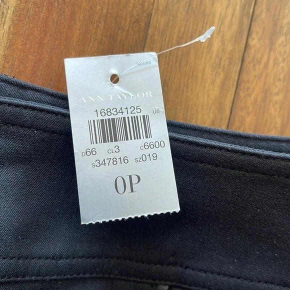 Ann Taylor black skirt - Picture 6 of 13